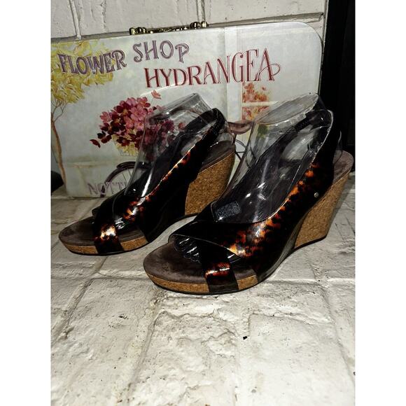 UGG Tortoise Patent Leather Slingback
Wedge Cork Heels Womens Size 9 - Picture 4 of 9